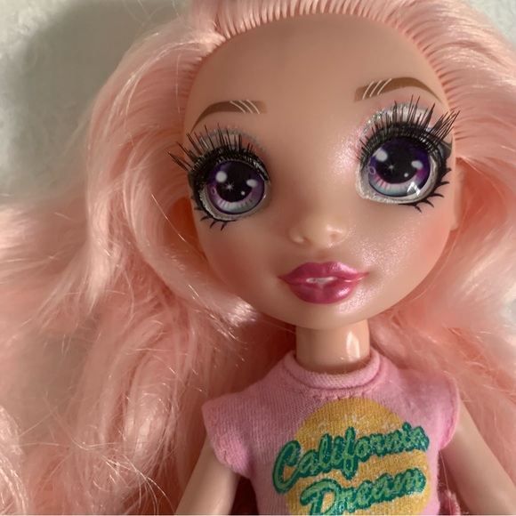 Rainbow High Bella Parker Fashion Doll MGA 2019 Pink Hair - Picture 2 of 10